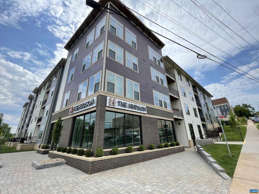 Flexible lease terms. Great location, walk to Rivanna Trail, minutes from MJH/Sentara and DT Mall. , ample parking, courtyard.   Private Balcony. granite countertops. Stainless steel appliances. Large kitchen island. In unit washer and dryer. 9? ceilings. Ceiling fans, LVP flooring. Onsite package storage, pet care spa, bike storage, off-street parking, additional storage available for rent