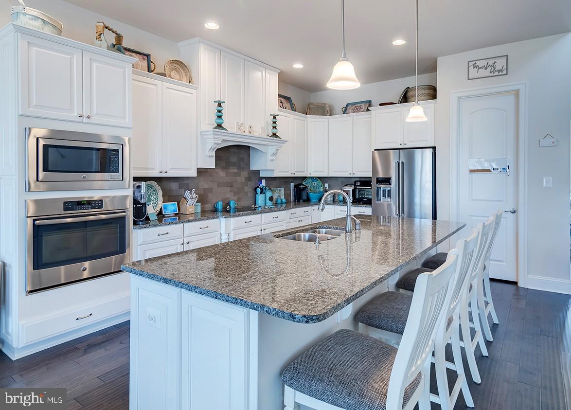 BAY FOREST CLUB - Residential