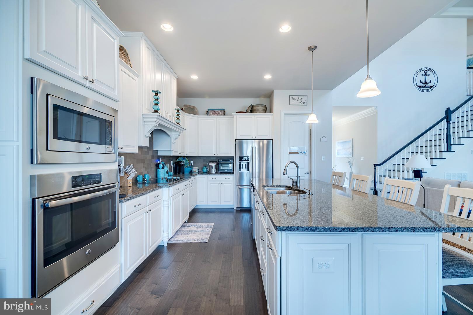 BAY FOREST CLUB - Residential