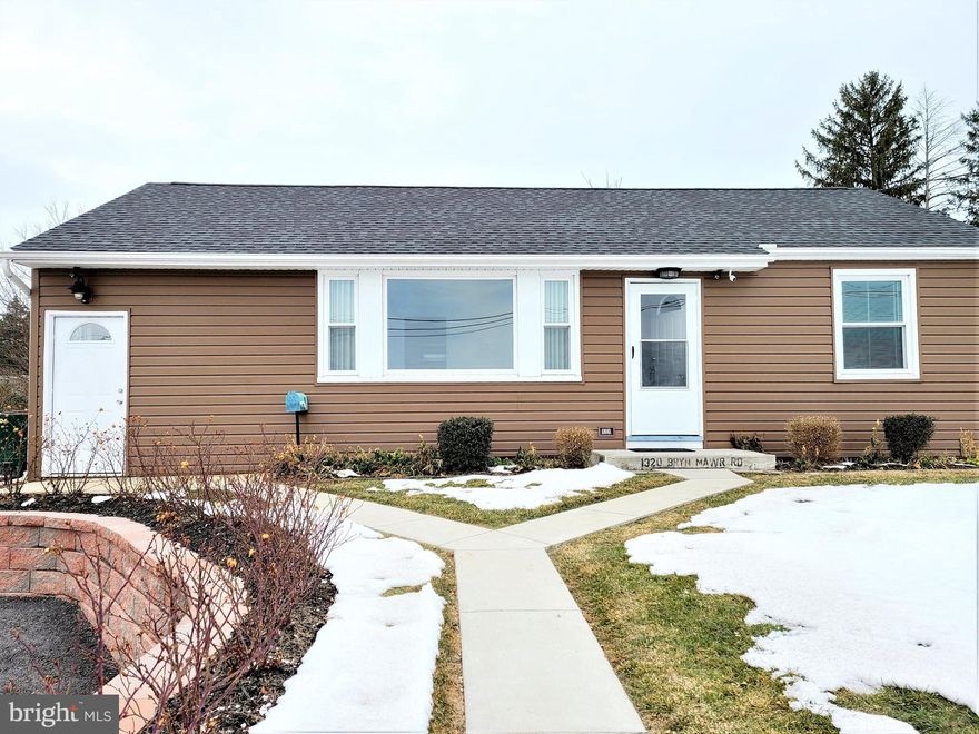 Ready for a  updated home in Carlisle.  This home has new appliance's, newly done Kitchen,  tiled new Bathroom,  New carpet, freshly painted.  The back yard has lush gardens and a private patio all fenced in.  The roof was replaced in 2015, new insulated vinyl siding in 2016,   new windows in 2015,  and  retaining wall to allow for more parking in 2019.  There are so many updates to this home come and take a look at your new home. This is a move in ready home with all the updates included.   Don't miss out in this one!