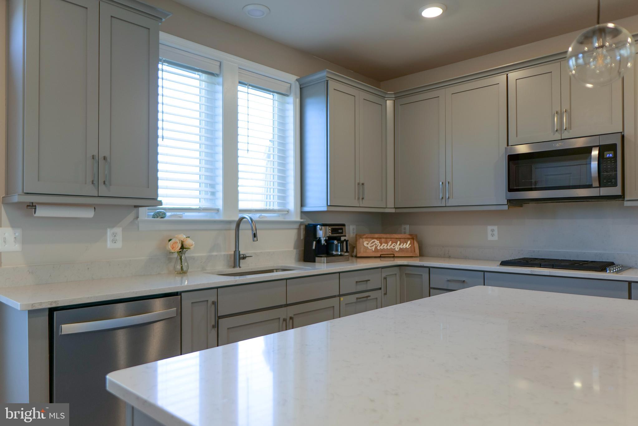 VISTA GARDENS - Residential