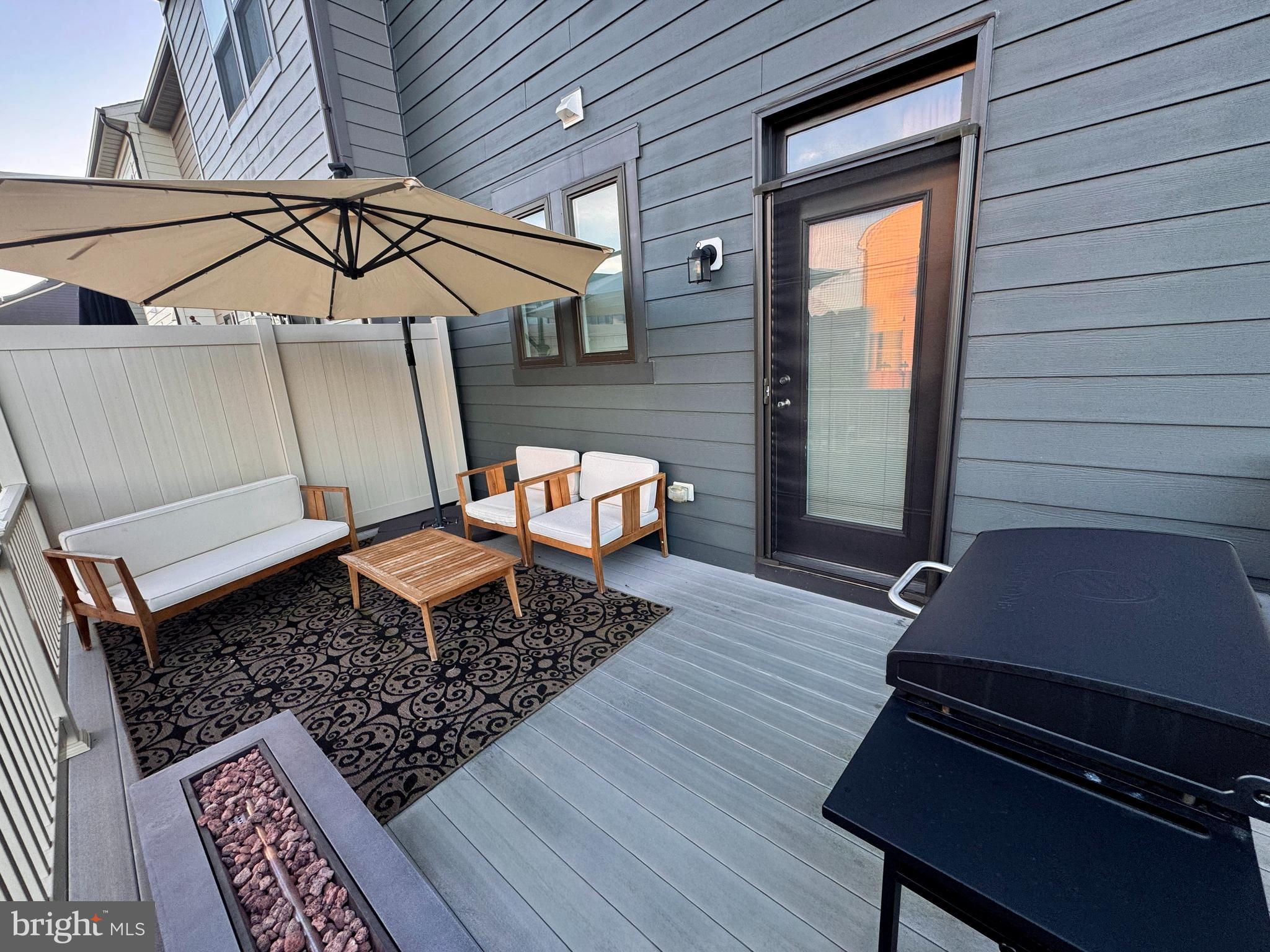 VISTA GARDENS - Residential