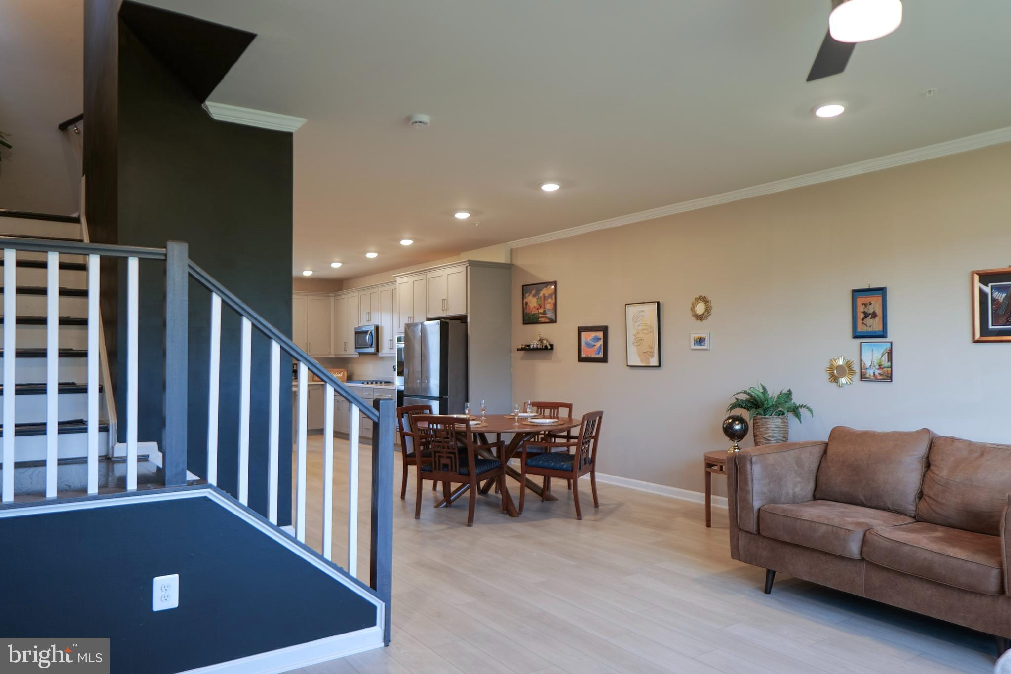 VISTA GARDENS - Residential