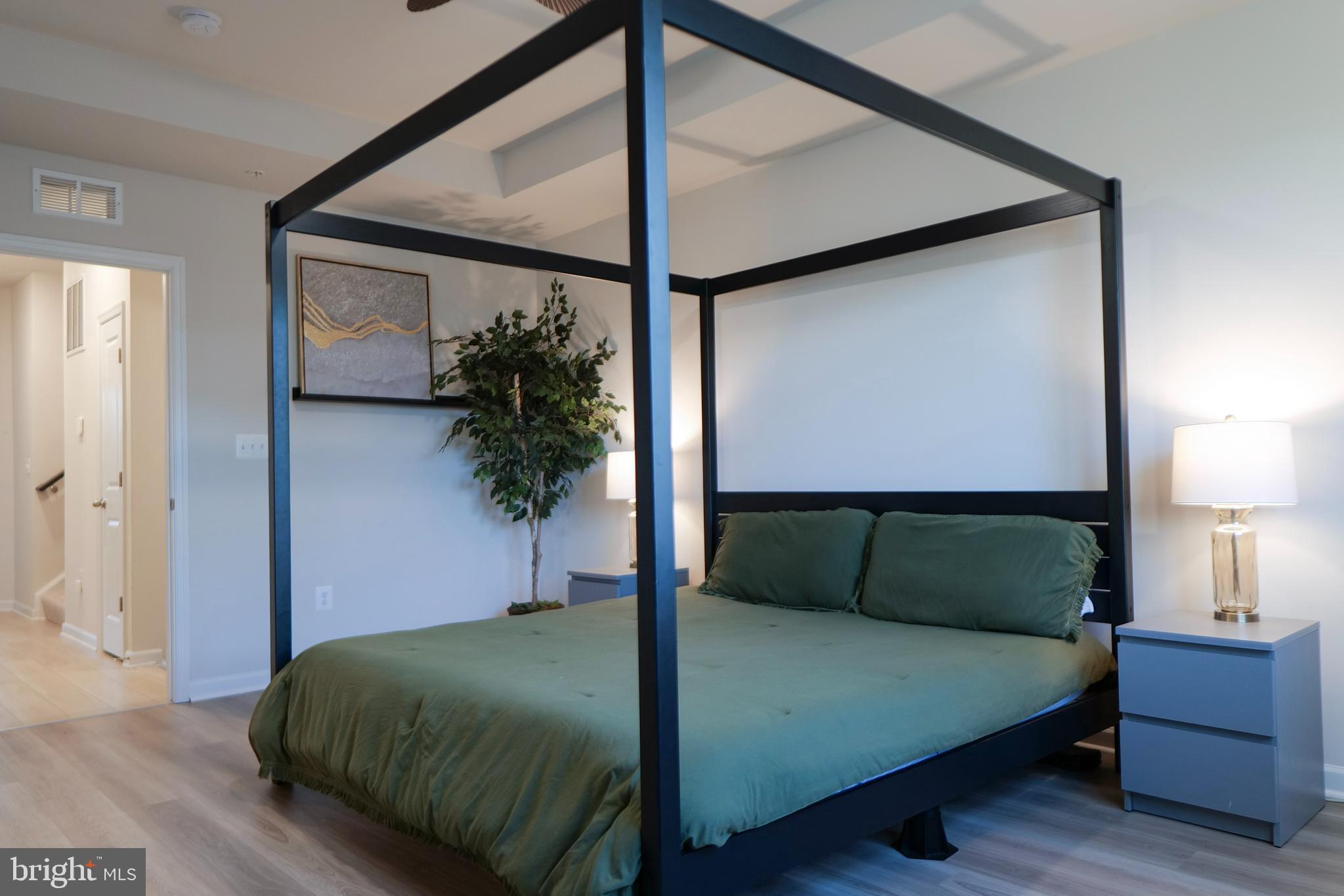 VISTA GARDENS - Residential