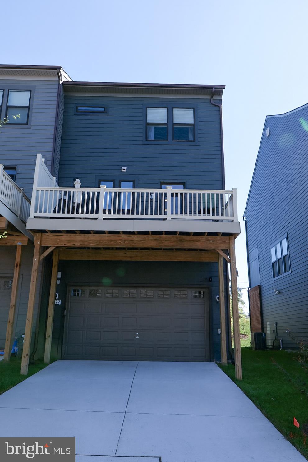 VISTA GARDENS - Residential