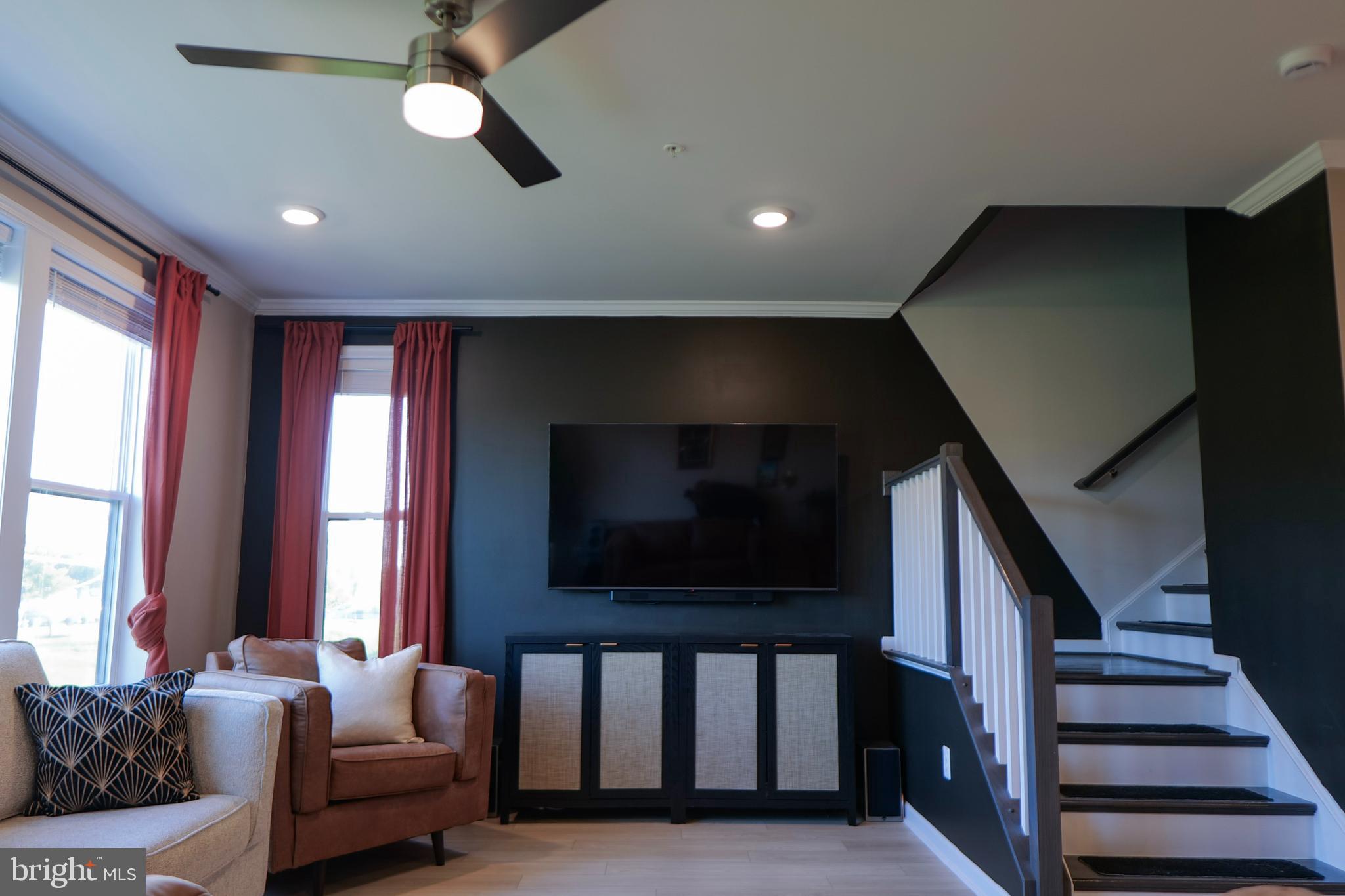 VISTA GARDENS - Residential