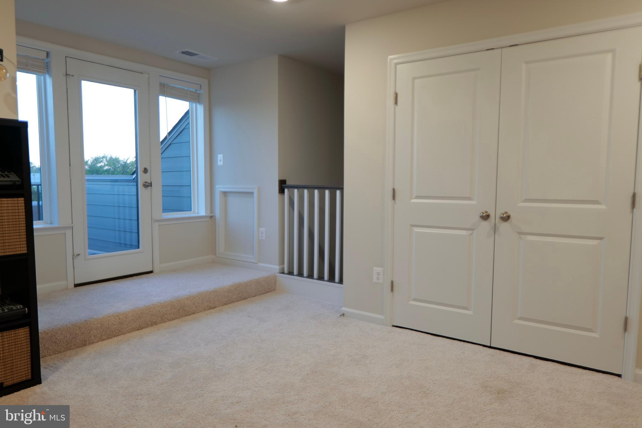 VISTA GARDENS - Residential