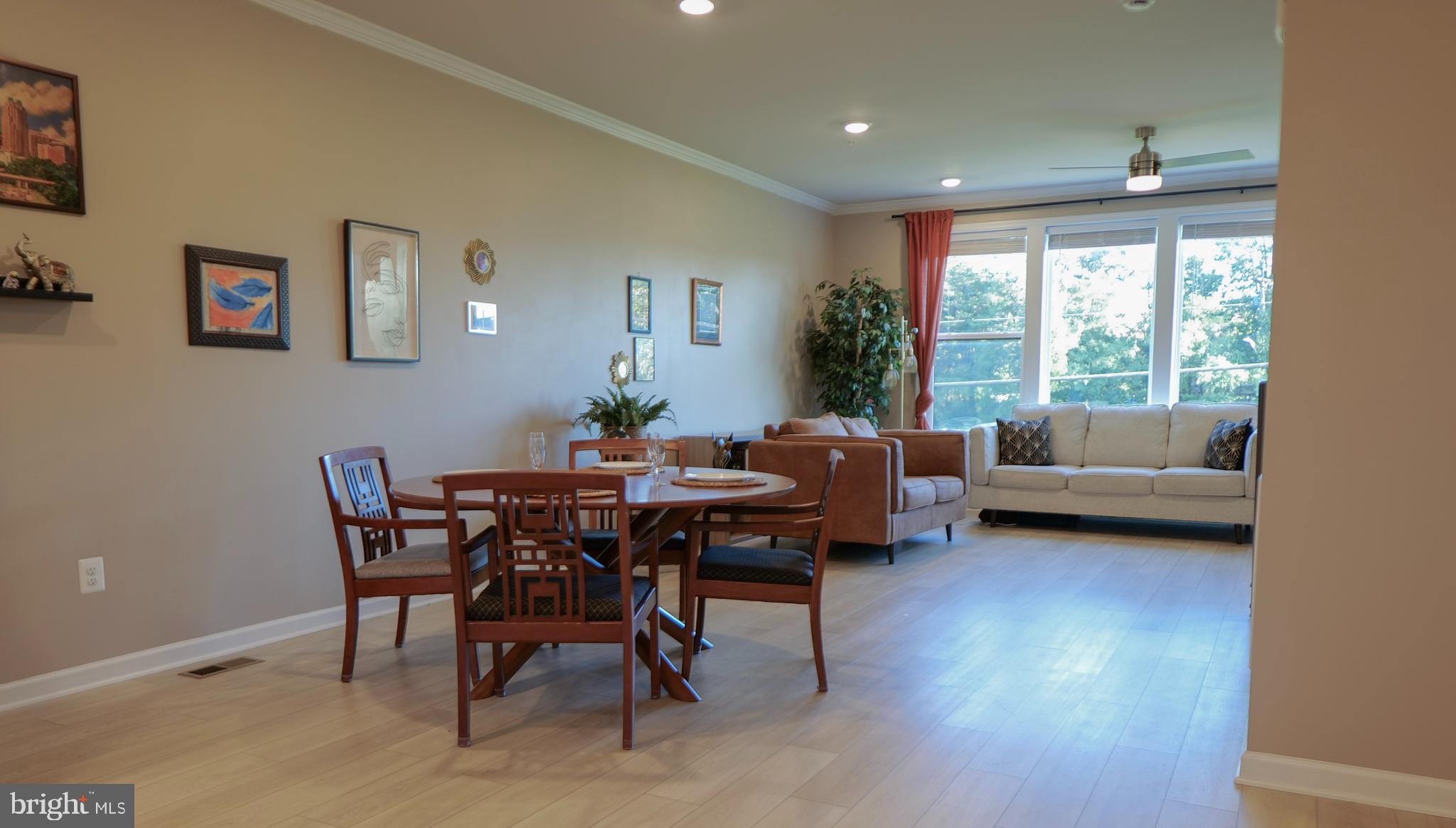 VISTA GARDENS - Residential