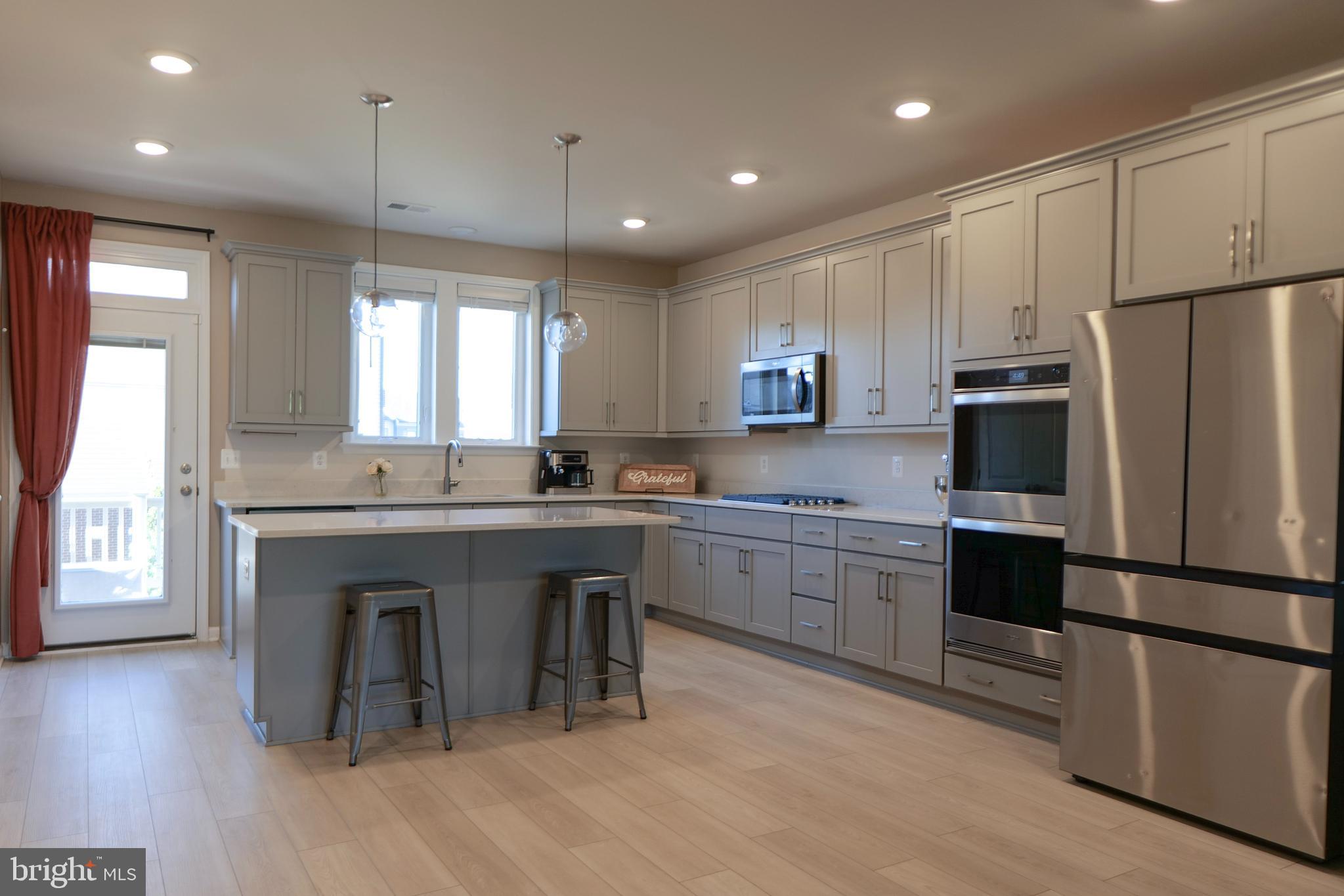 VISTA GARDENS - Residential