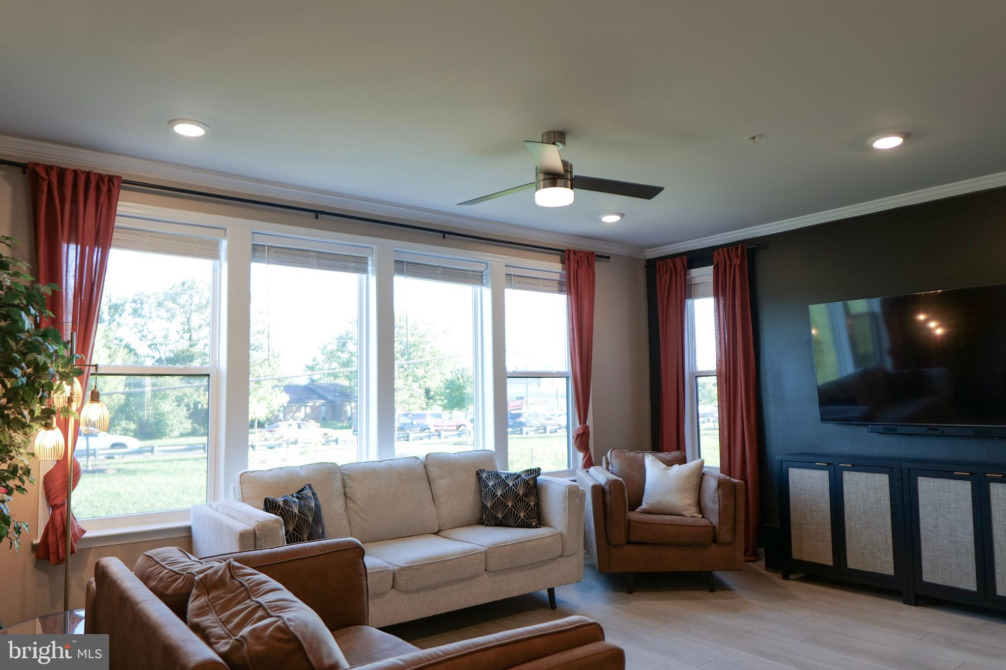 VISTA GARDENS - Residential