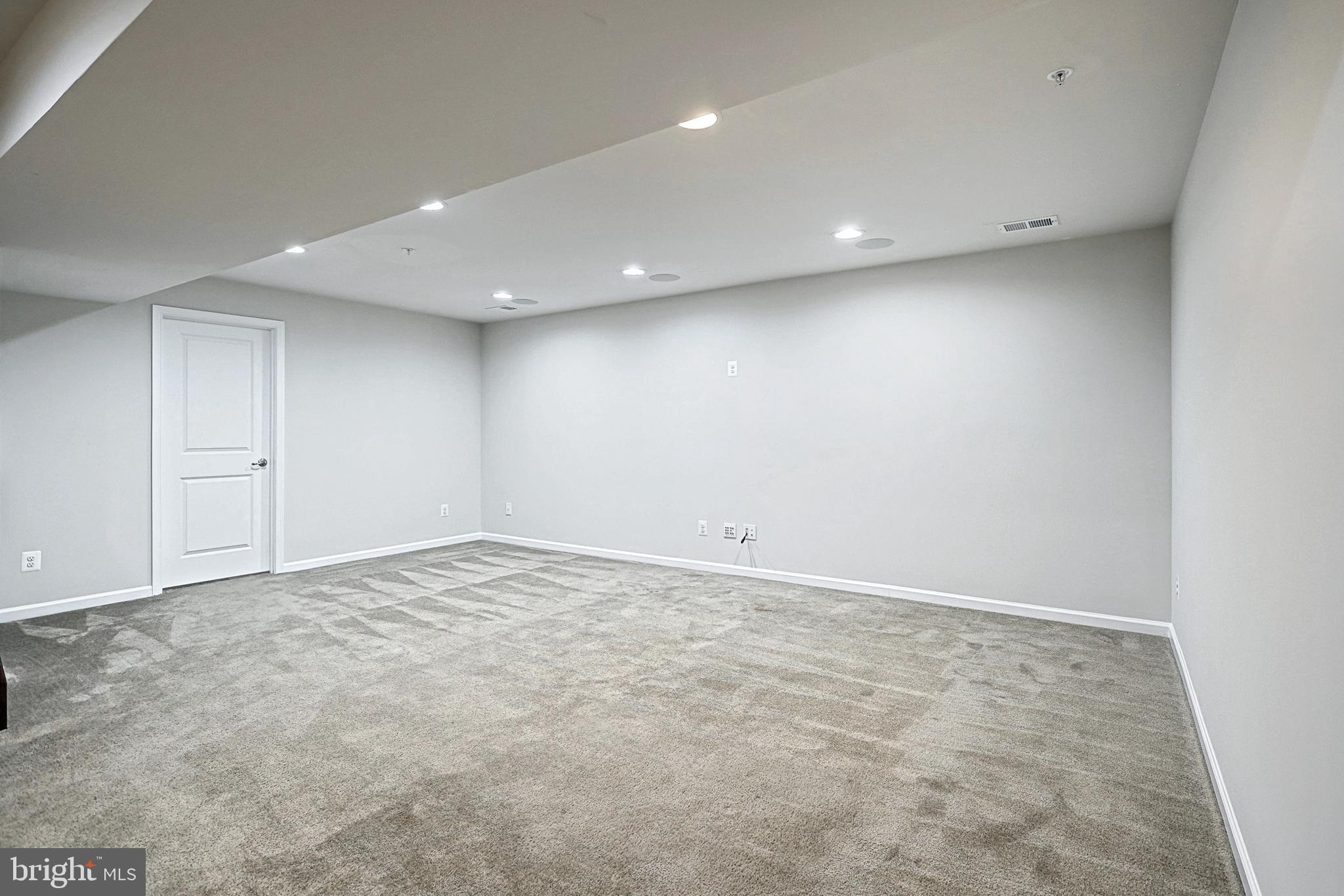 REGENTS GLEN VILLAS - Residential