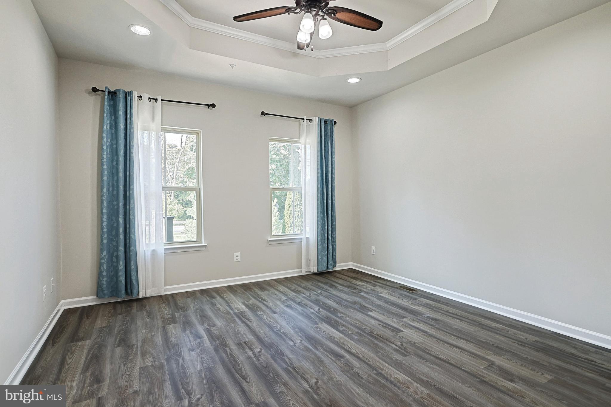 REGENTS GLEN VILLAS - Residential