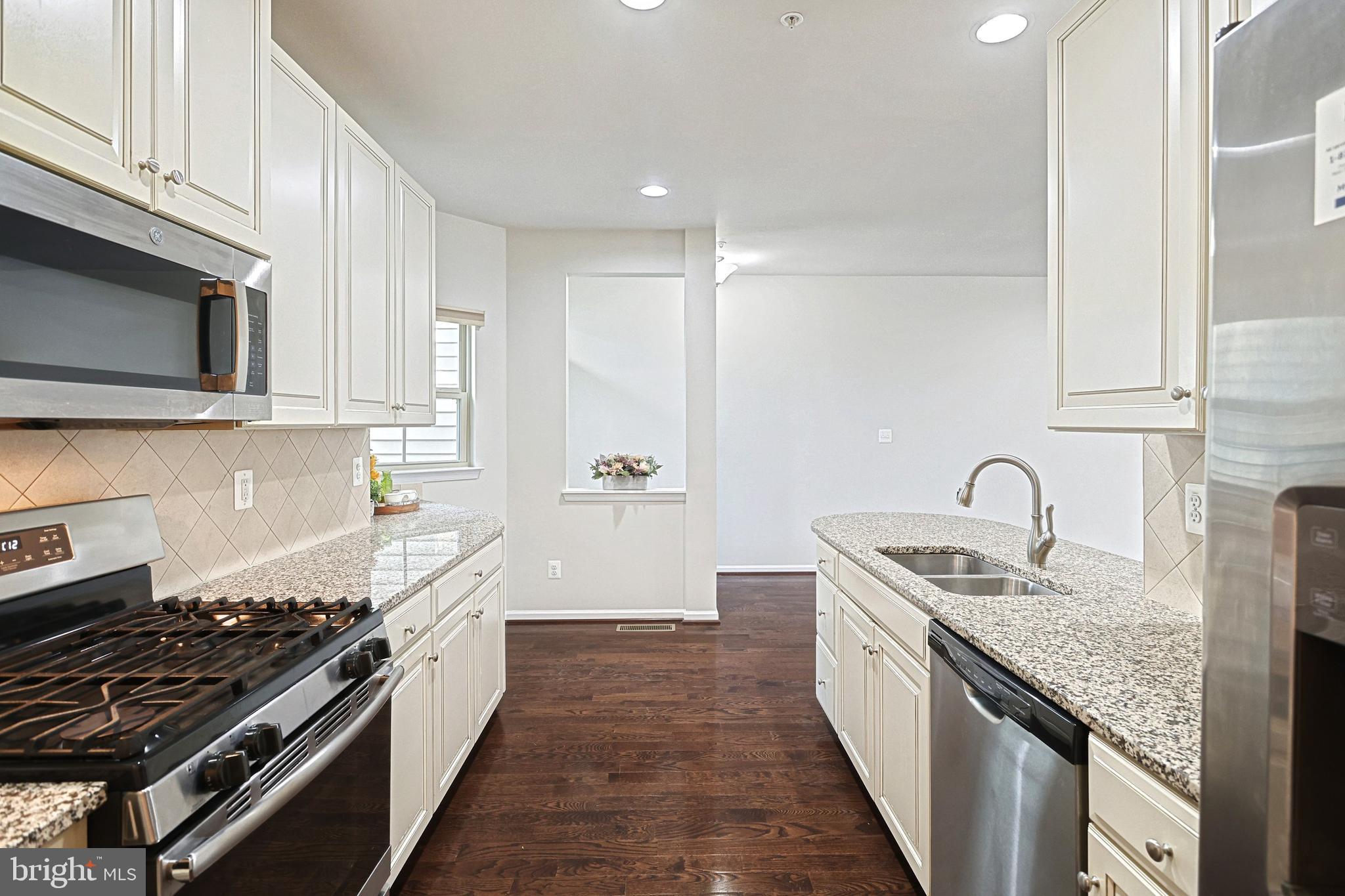 REGENTS GLEN VILLAS - Residential