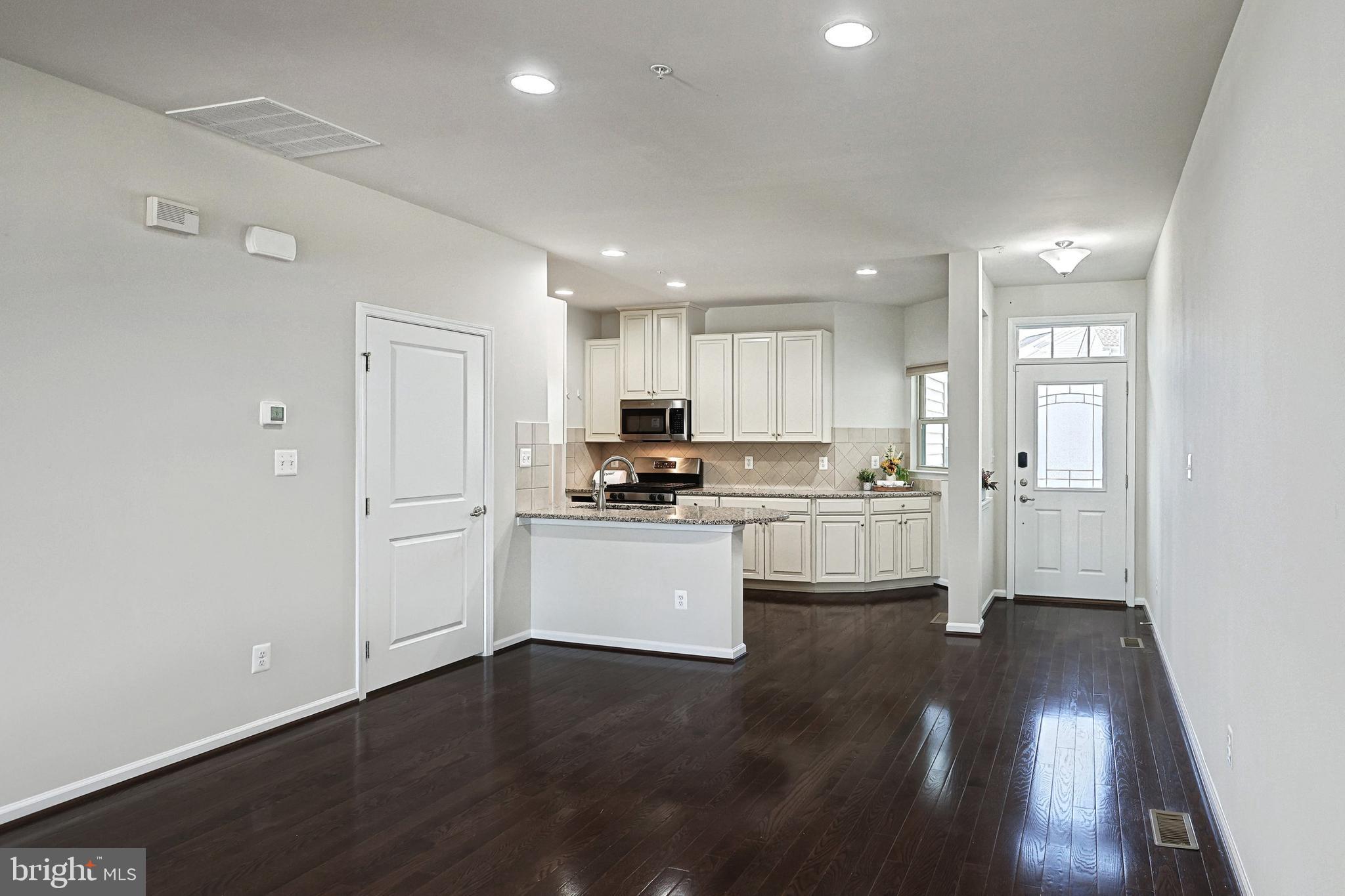 REGENTS GLEN VILLAS - Residential