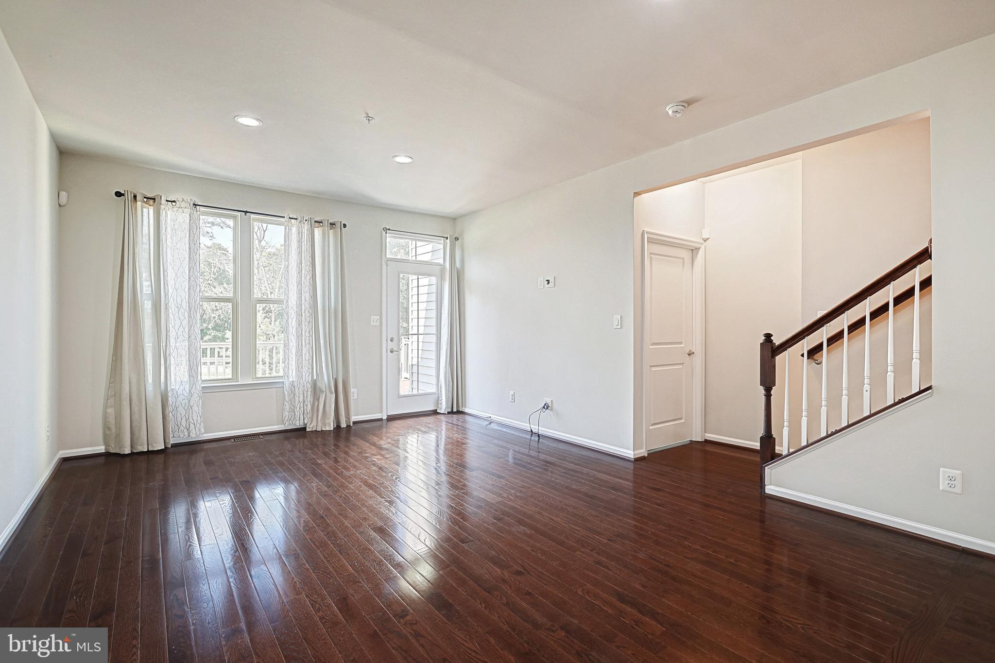 REGENTS GLEN VILLAS - Residential