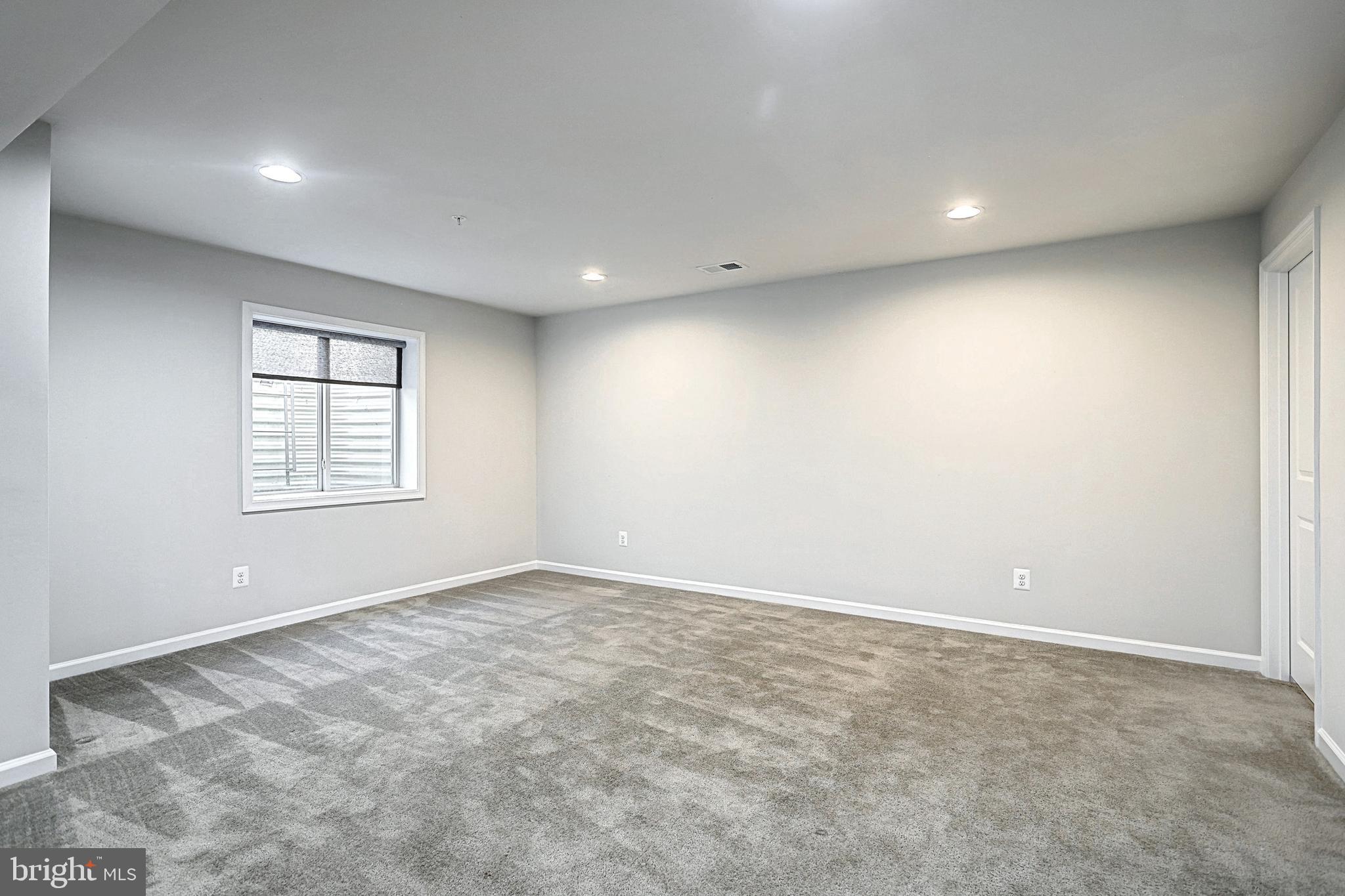 REGENTS GLEN VILLAS - Residential