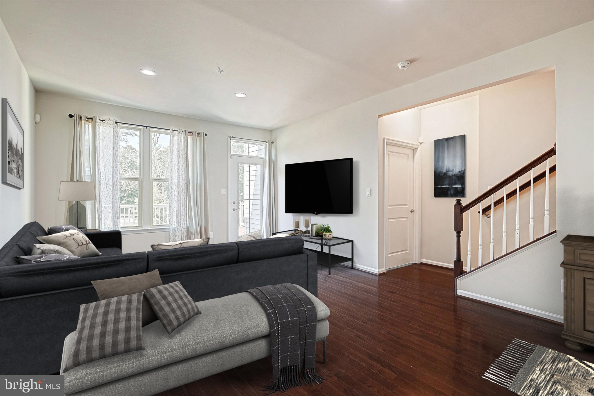 REGENTS GLEN VILLAS - Residential