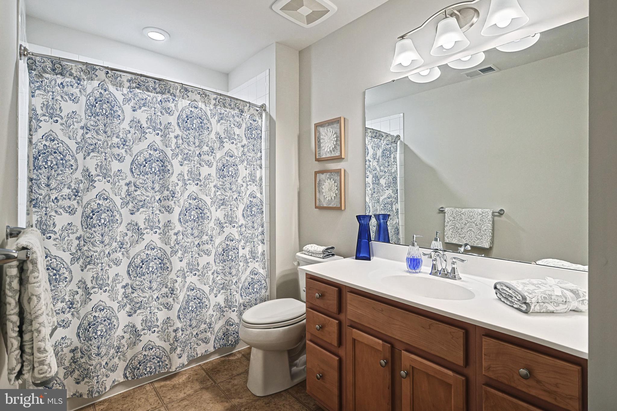 REGENTS GLEN VILLAS - Residential