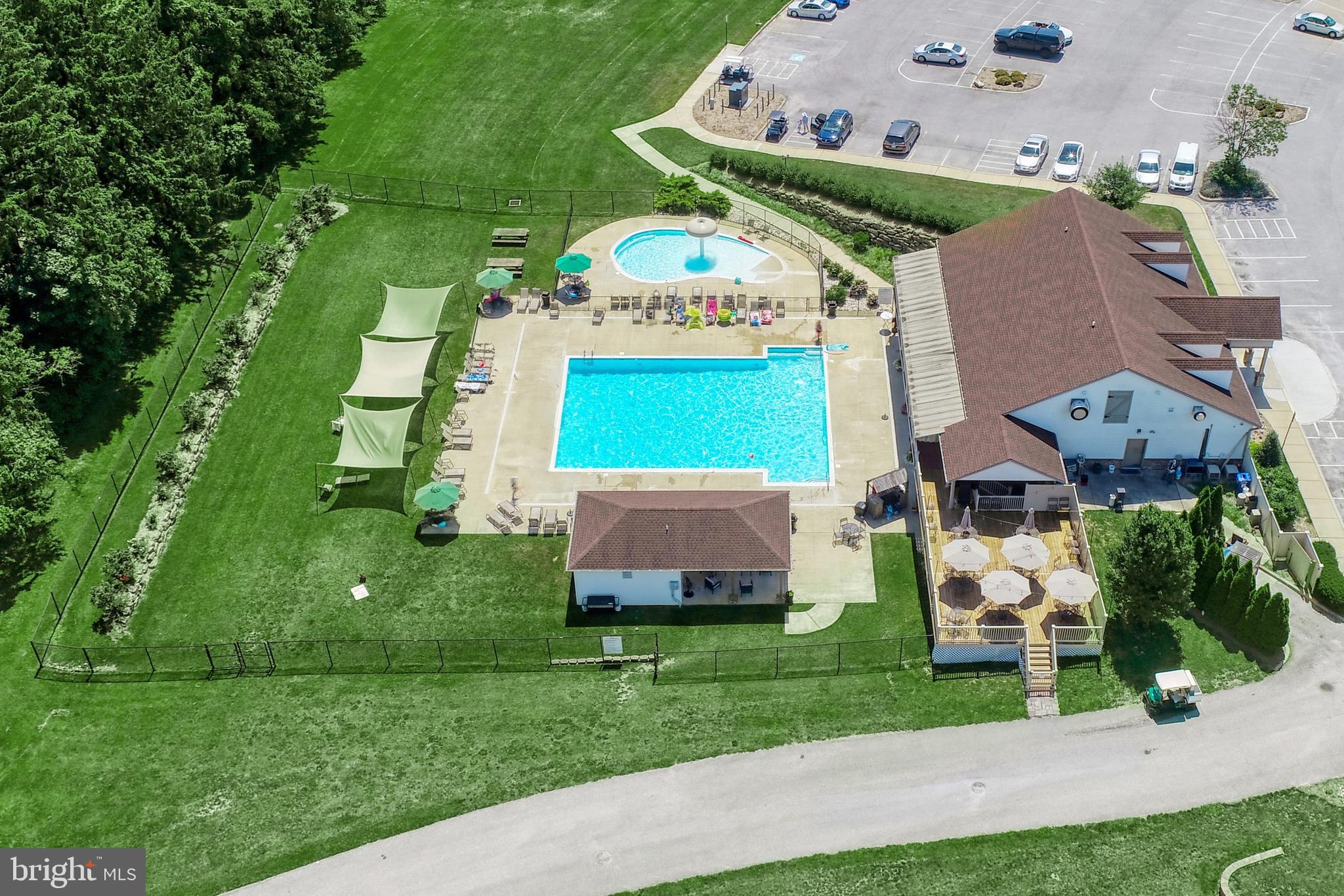 REGENTS GLEN VILLAS - Residential