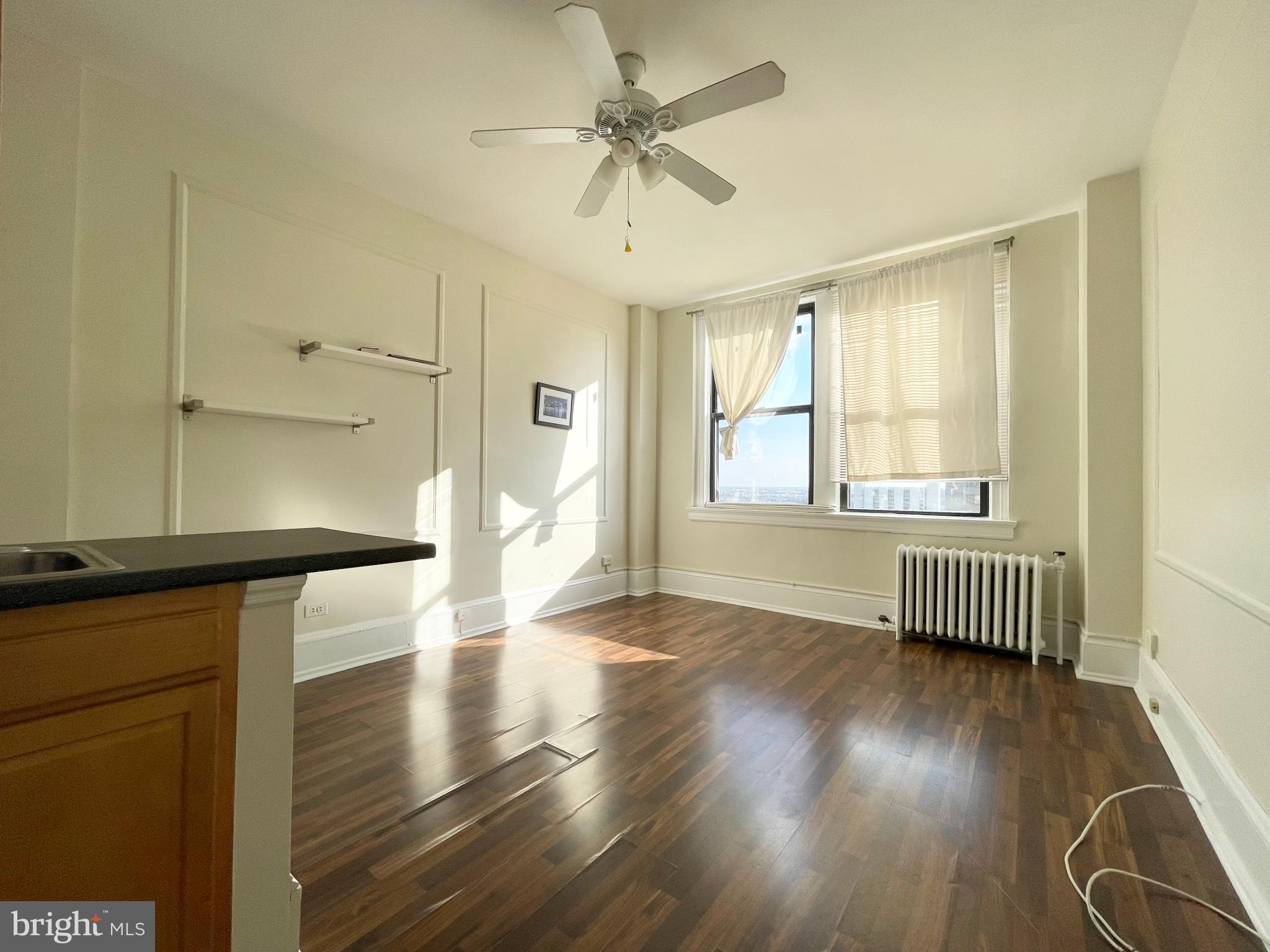 CENTER CITY - Residential Lease