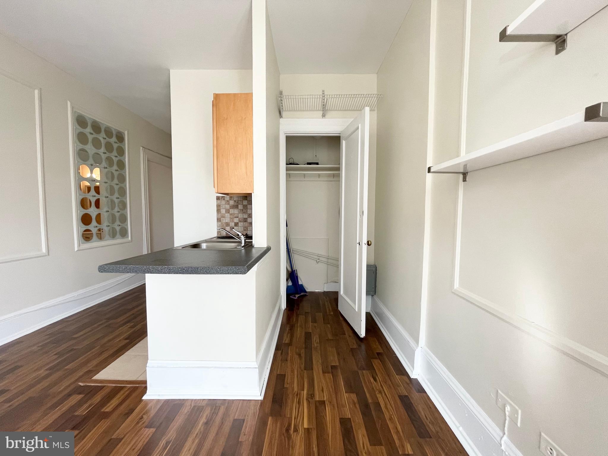 CENTER CITY - Residential Lease