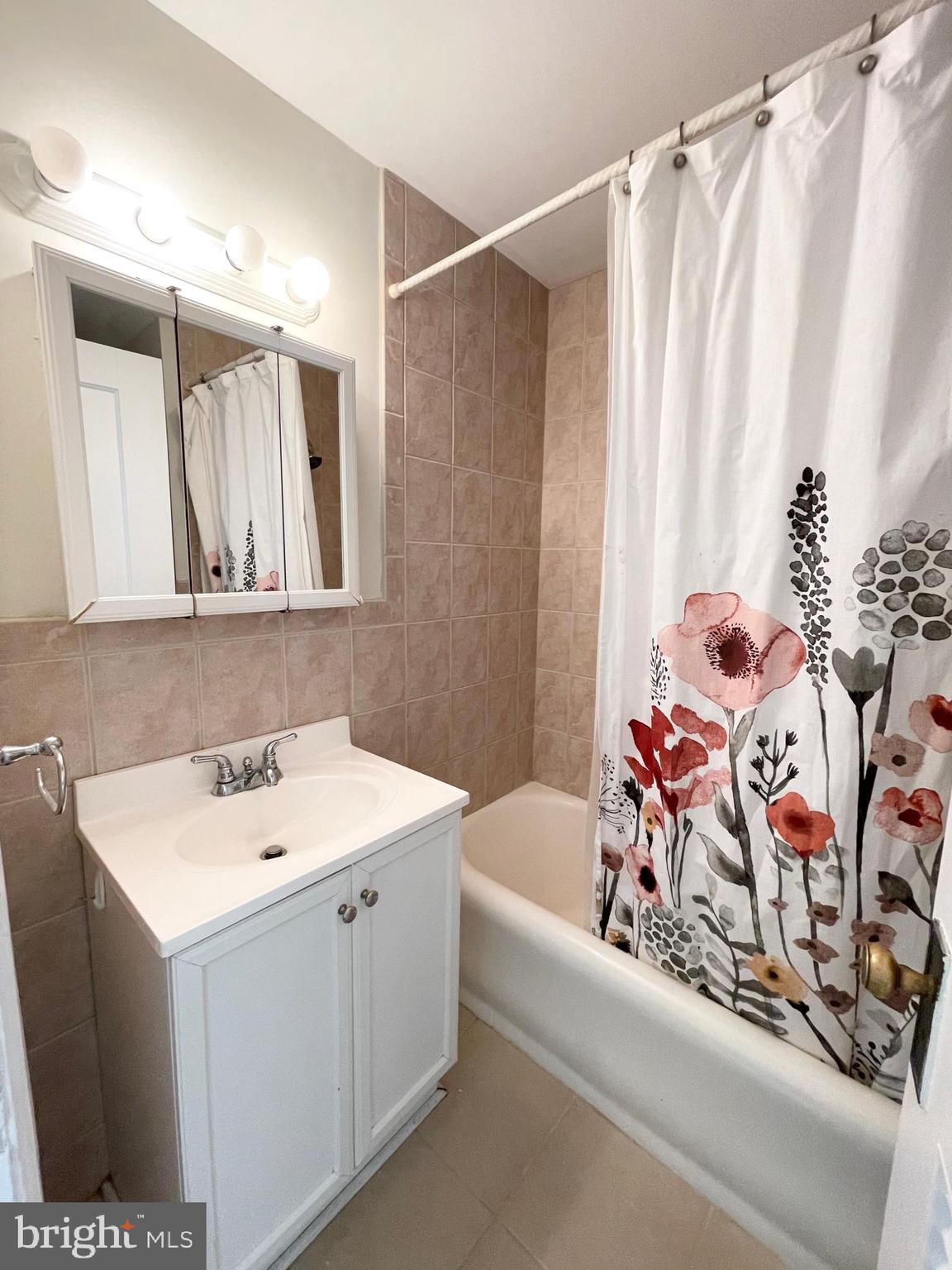 CENTER CITY - Residential Lease