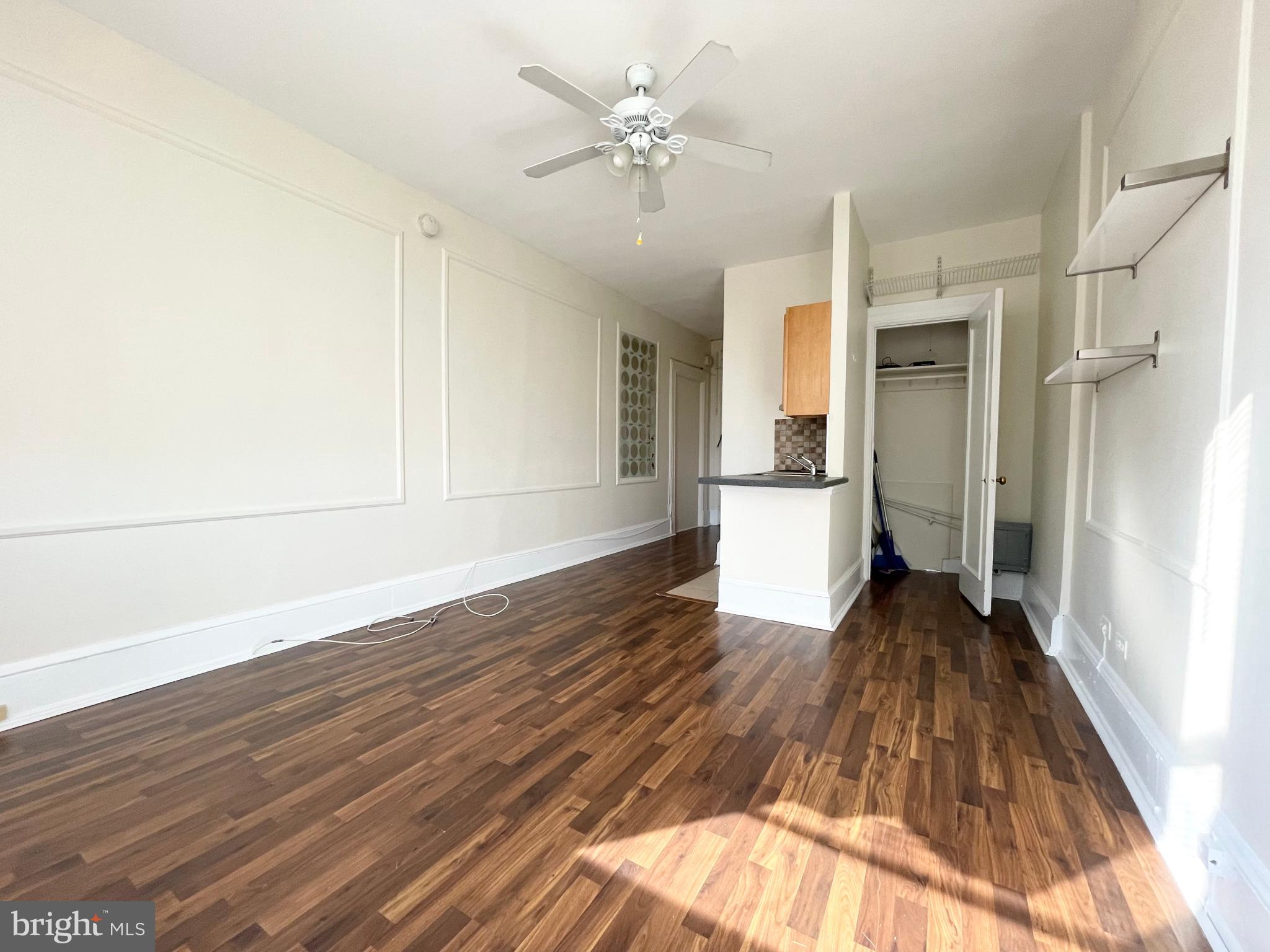 CENTER CITY - Residential Lease