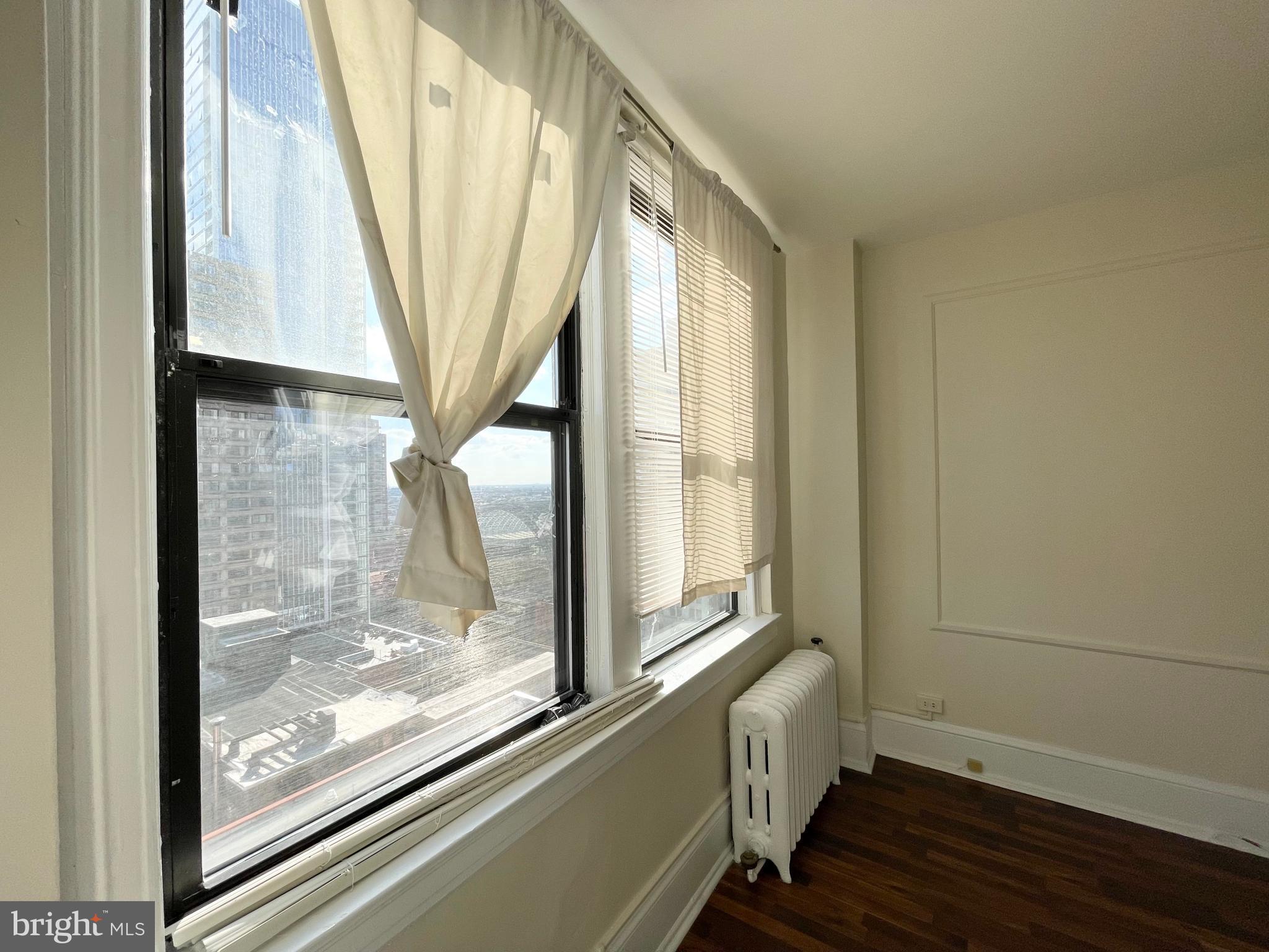 CENTER CITY - Residential Lease