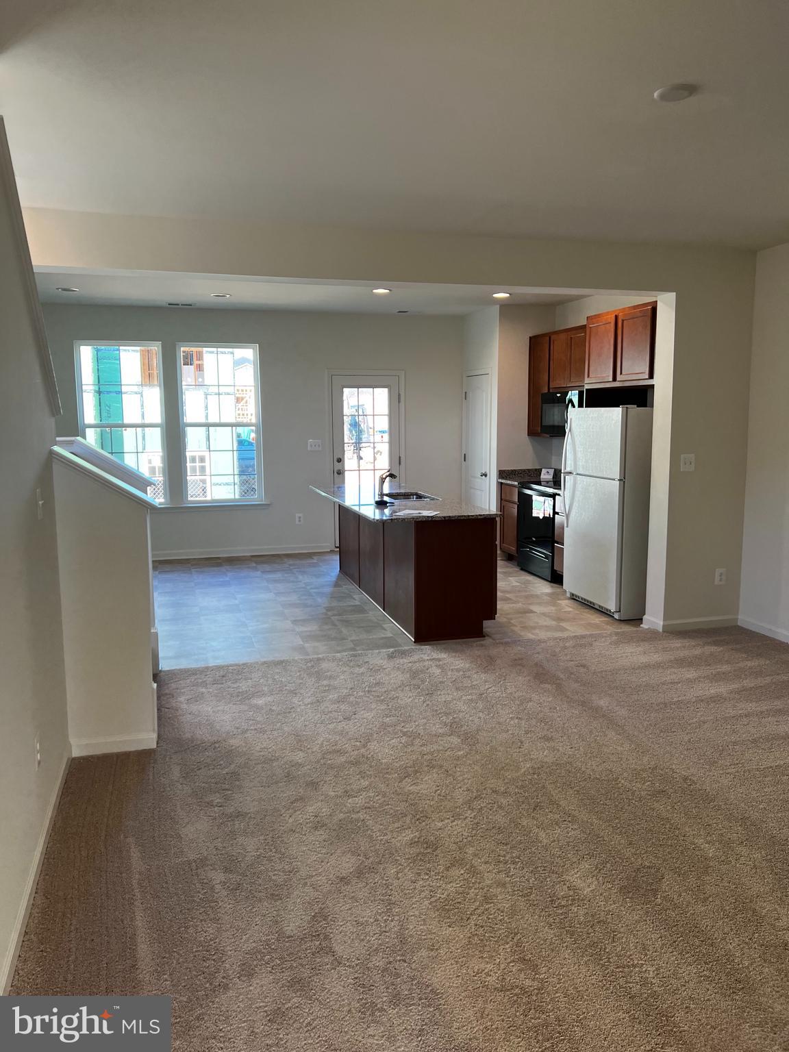 OVERLOOK AT RIVERSIDE - Residential Lease