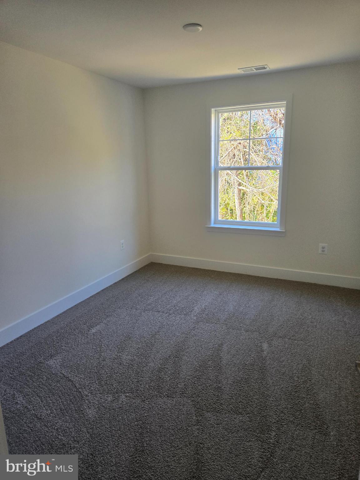 POWHATAN BEACH - Residential