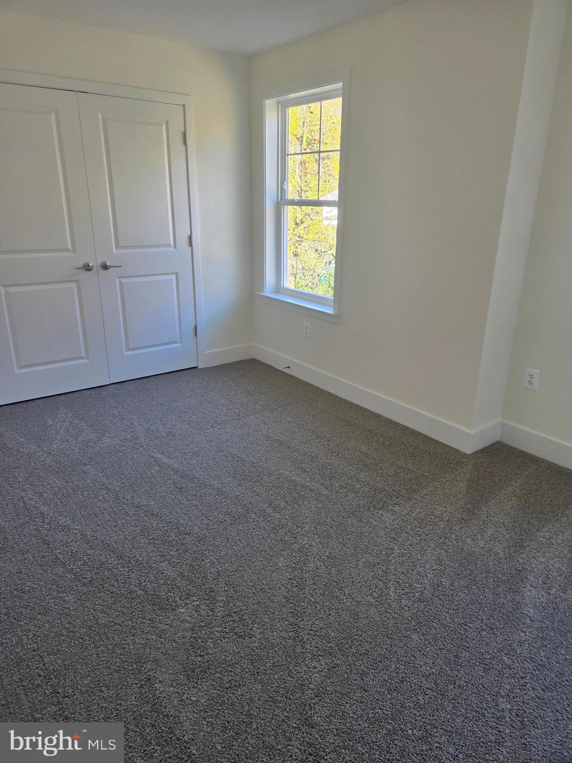 POWHATAN BEACH - Residential