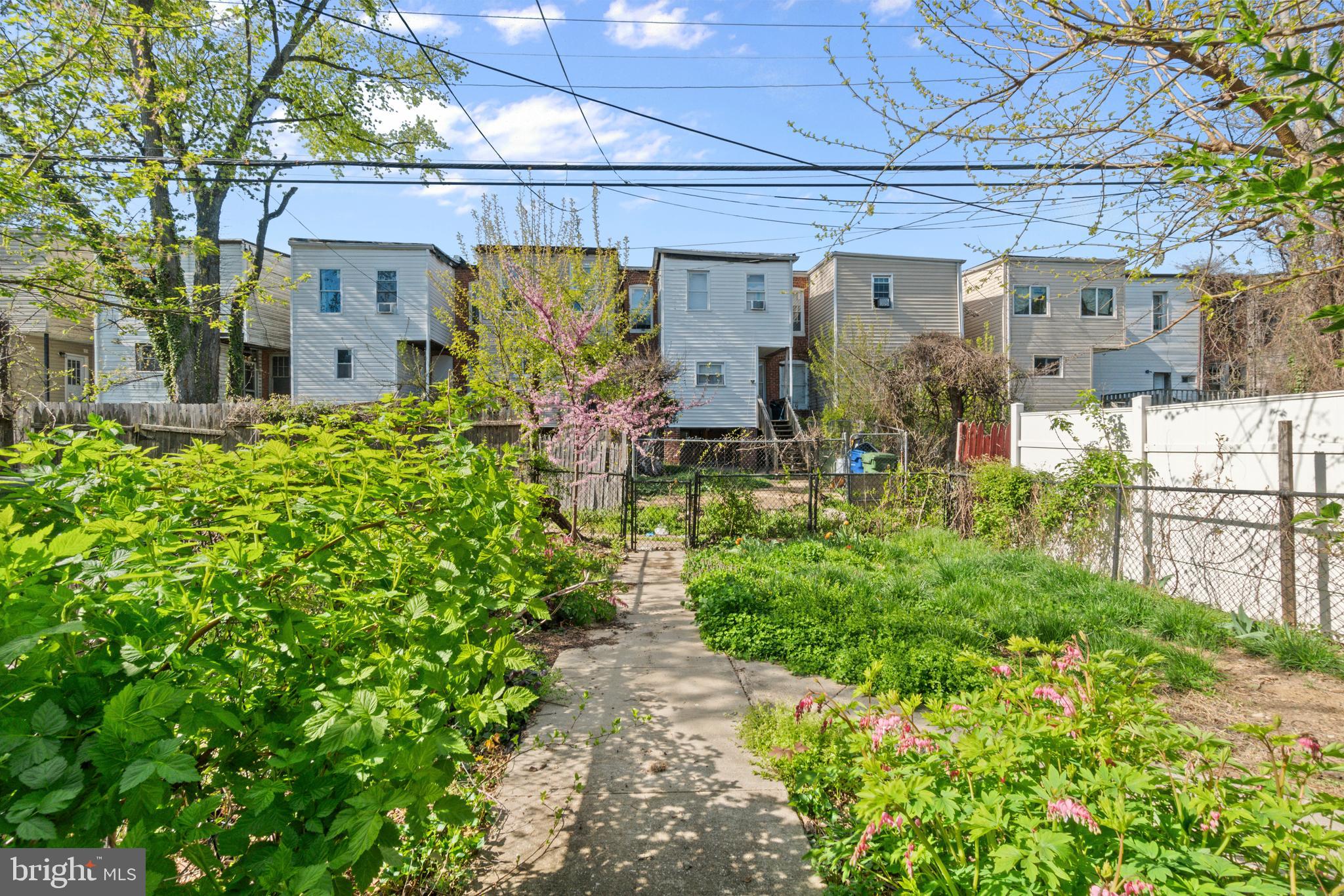 GREENSPRING - Residential