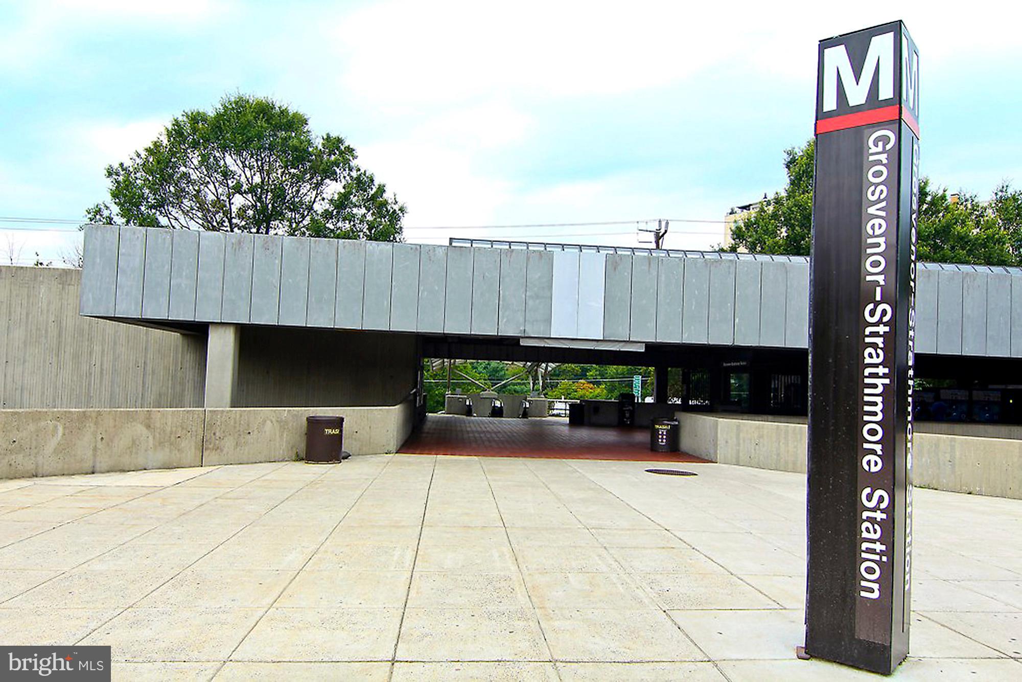 PARKSIDE CONDOMINIUMS - Residential Lease