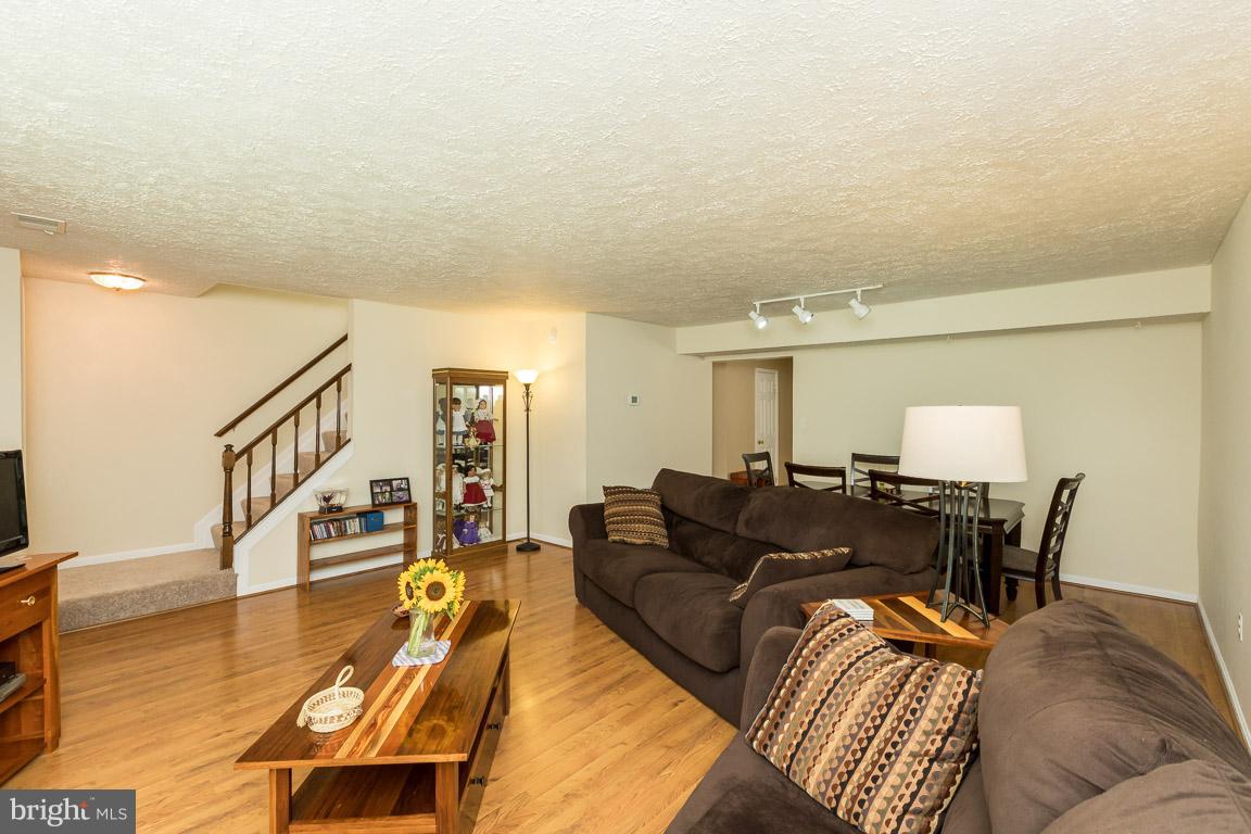 ST CHARLES SUB - HAMPSHIRE - Residential