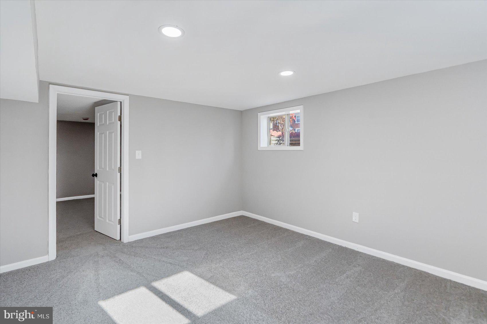 COUNTRY CLUB PARK - Residential