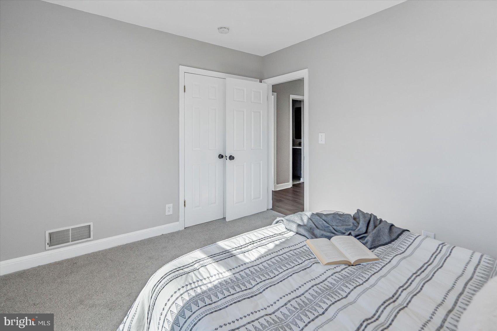 COUNTRY CLUB PARK - Residential