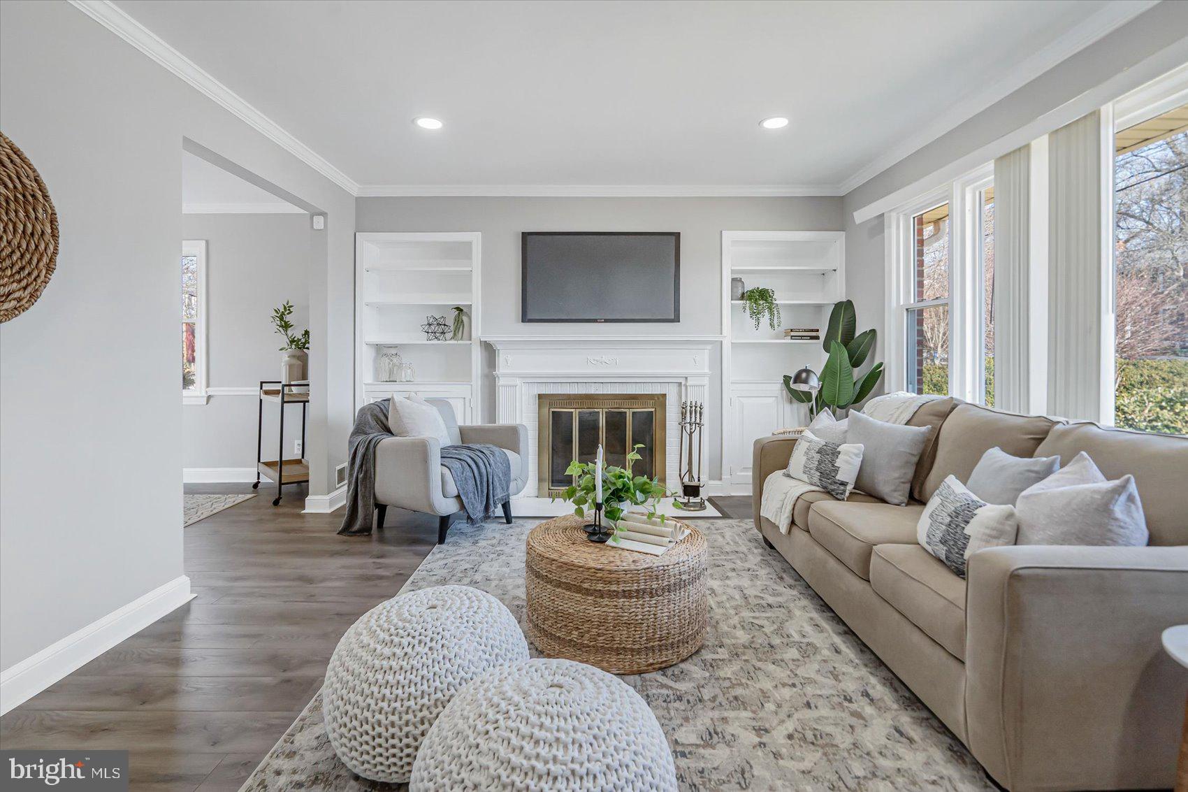 COUNTRY CLUB PARK - Residential