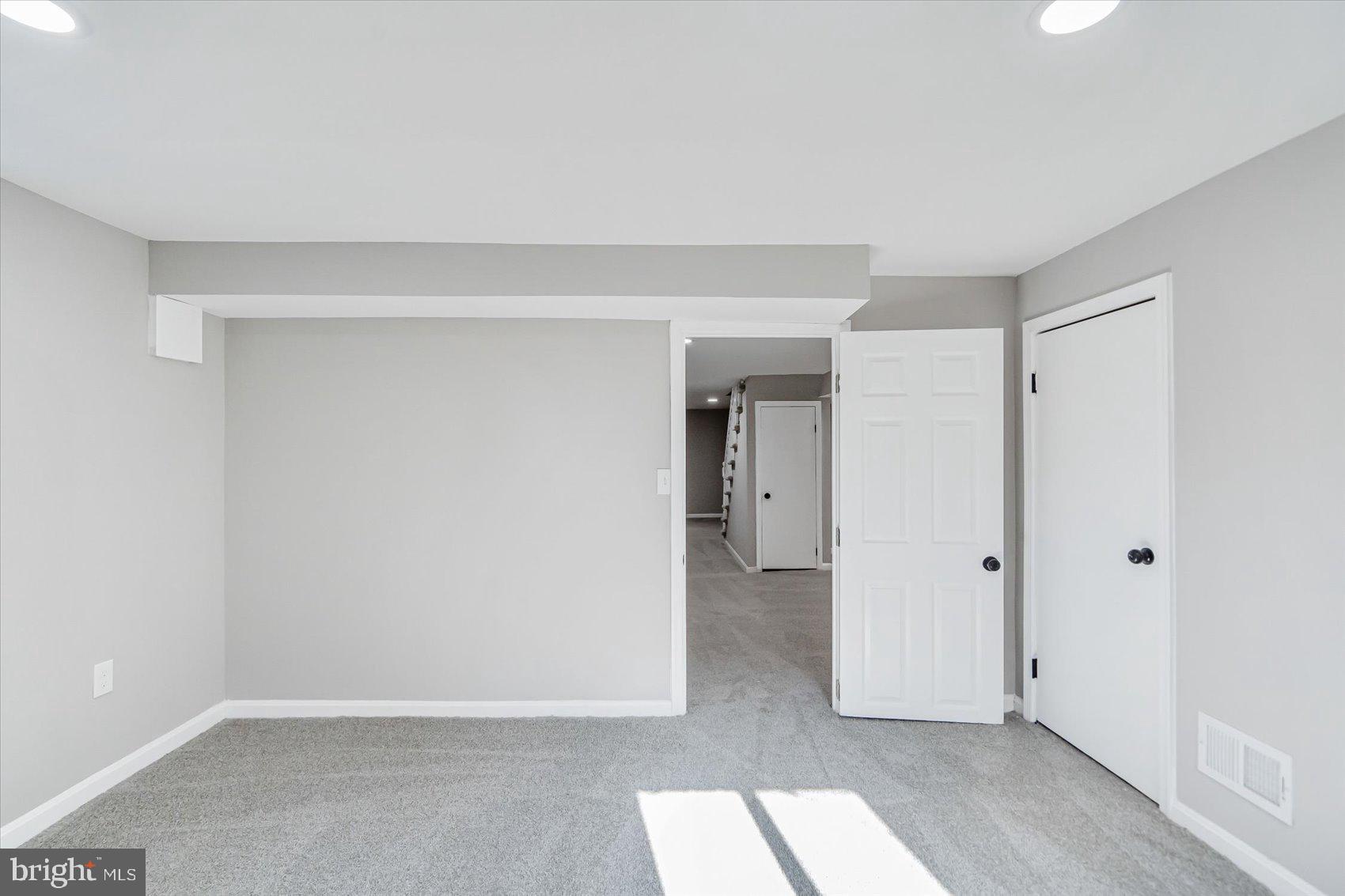 COUNTRY CLUB PARK - Residential