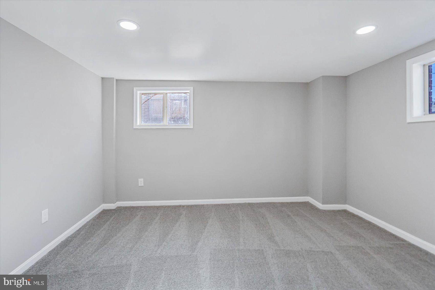 COUNTRY CLUB PARK - Residential