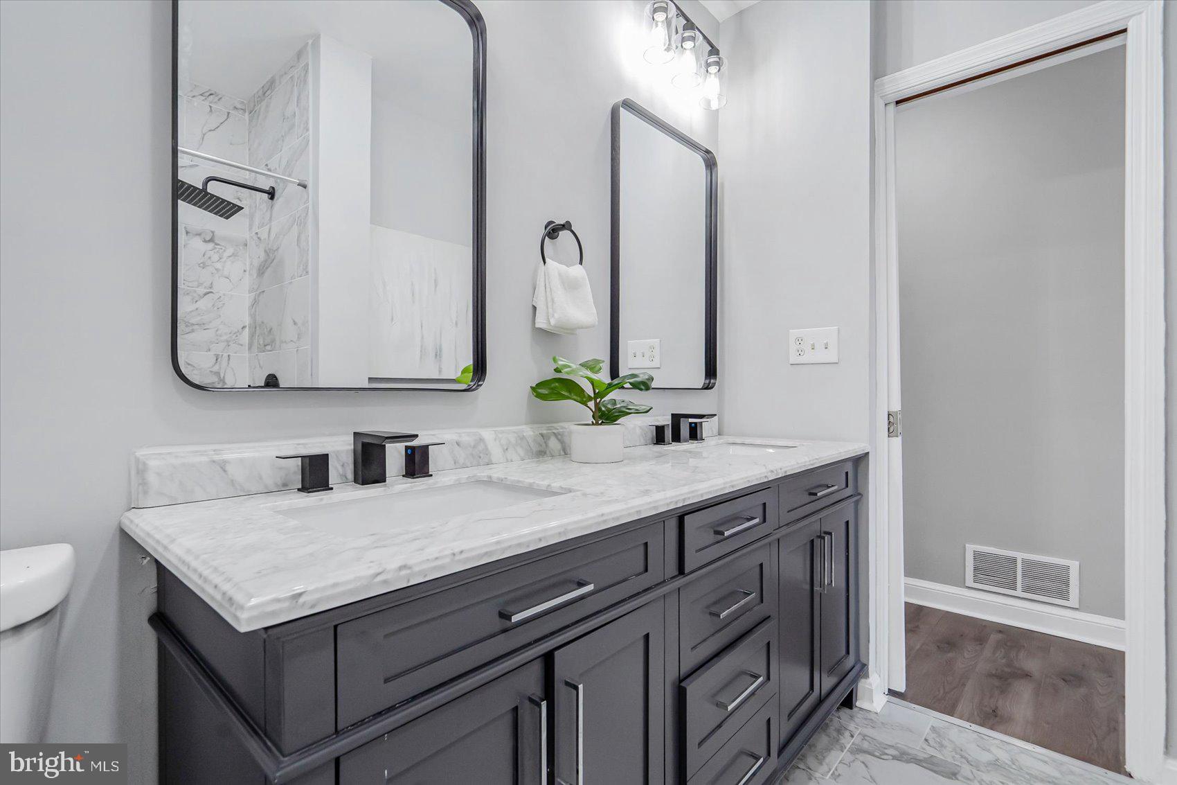 COUNTRY CLUB PARK - Residential