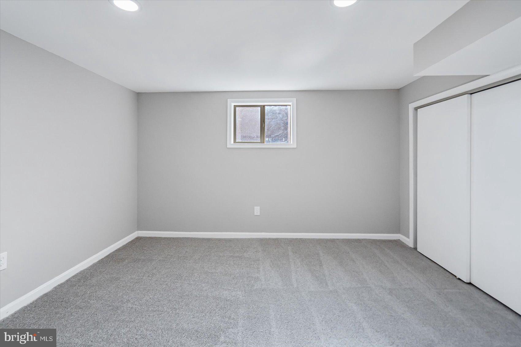 COUNTRY CLUB PARK - Residential