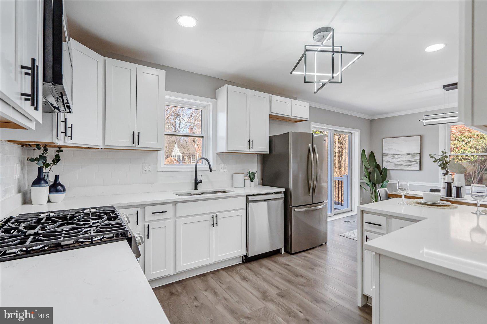 COUNTRY CLUB PARK - Residential