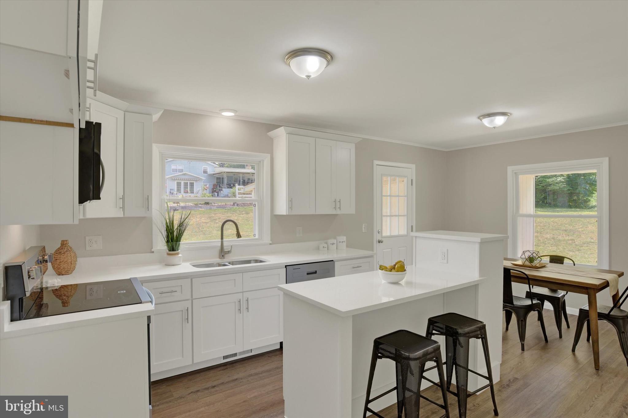 85 VISTA CIRCLE