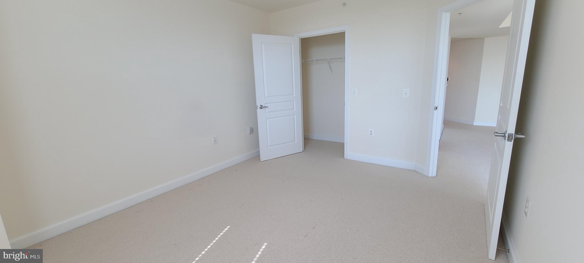 MIDTOWN ALEXANDRIA STATION CONDOMINIUM - Residential Lease