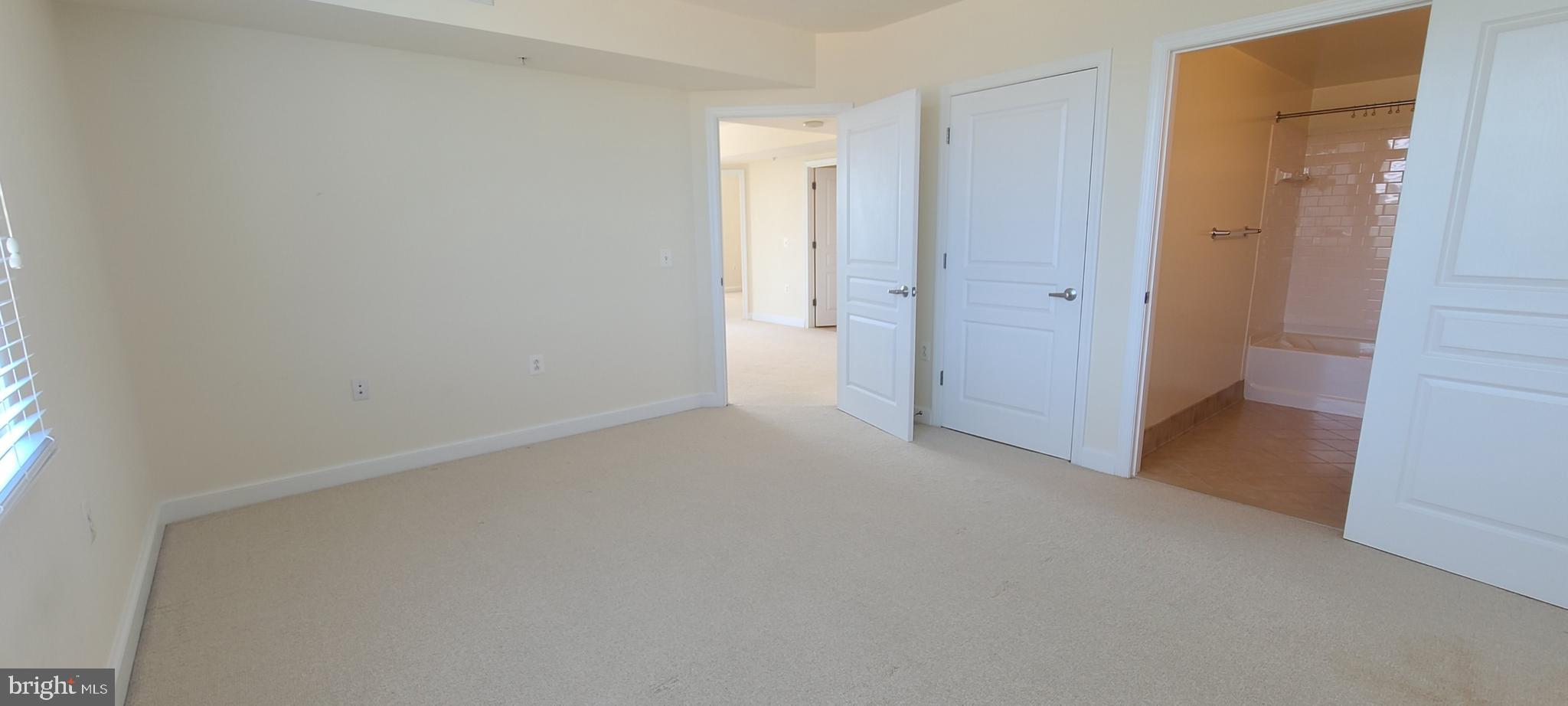 MIDTOWN ALEXANDRIA STATION CONDOMINIUM - Residential Lease