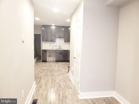 Townhouse For Rent - 1182 Washington Boulevard<br/> BALTIMORE, MD 21230