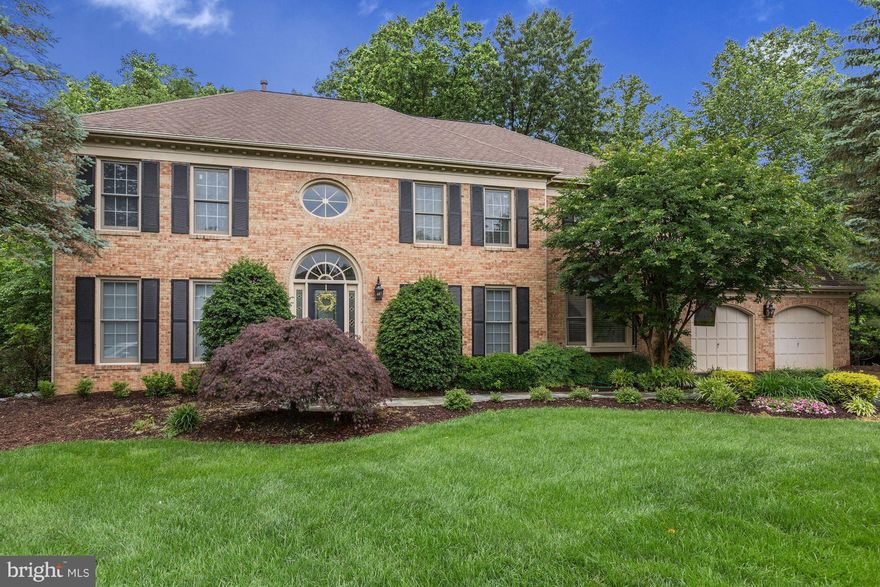 PURE PERFECTION and priced to Sell!   Spacious, livable Open Floor Plan, and TASTEFUL RENOVATIONS THRU-OUT.  On a quiet cul-de-sac in an enclave of beautiful homes. Beautiful finishes in new kitchen, newer bathrms, new carpet and refinished hdwd, new gleaming tile floors, new lighting, all new Lower Level w/awesome bar. Churchill School Cluster.  Don't Miss This Potomac Beauty! Open house canceled