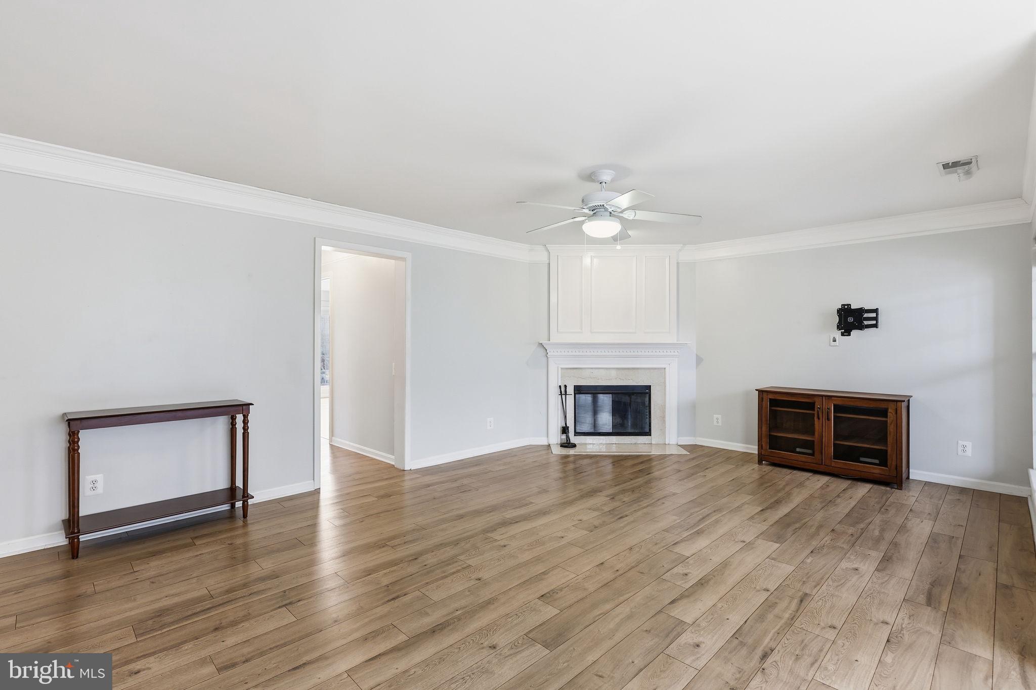 BULL RUN CONDO - Residential