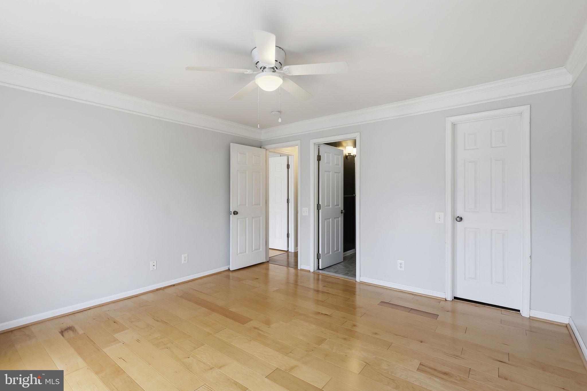 BULL RUN CONDO - Residential