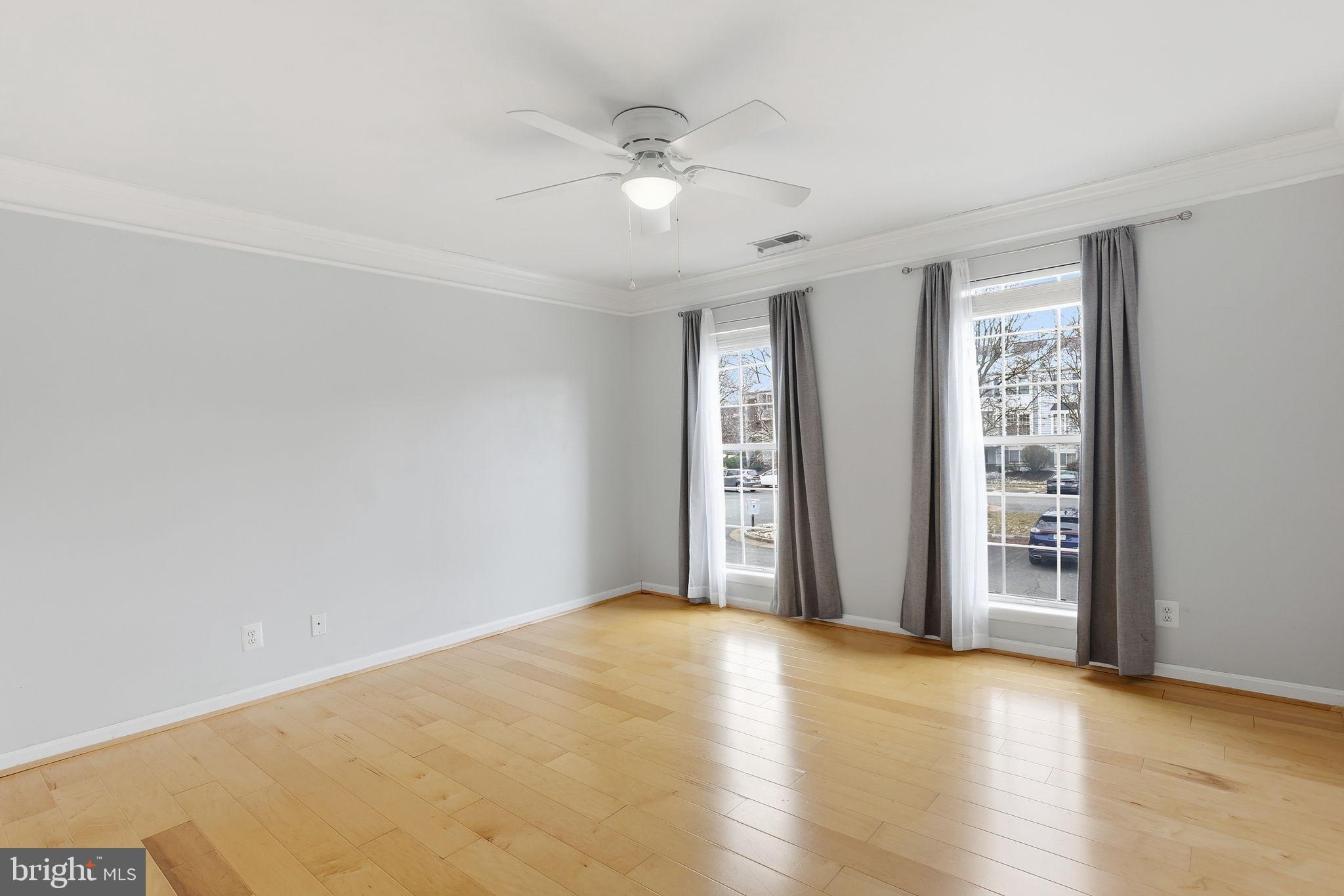 BULL RUN CONDO - Residential